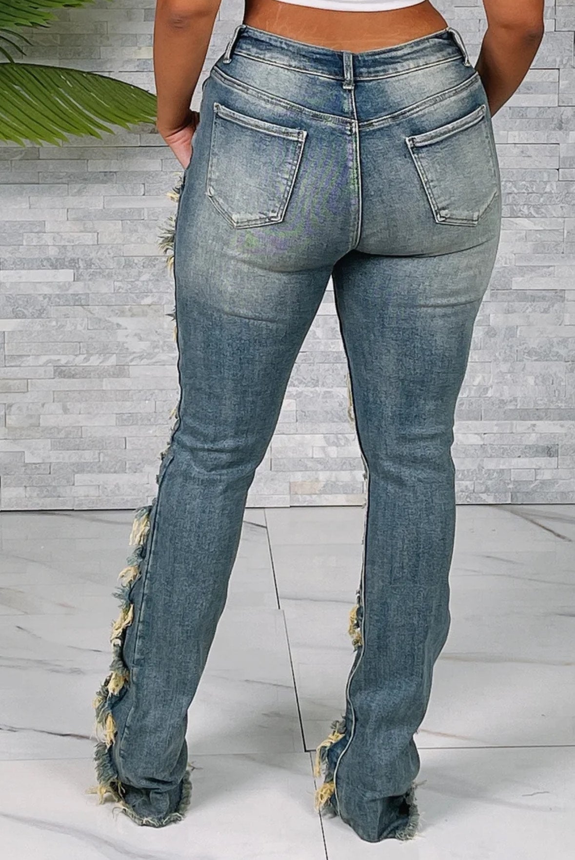HEAVY FRAYED STACKED JEANS