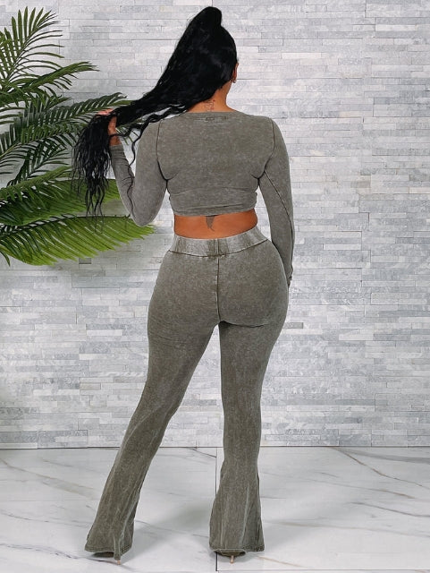 WASHED CROP TOP AND FLARE PANTS SET